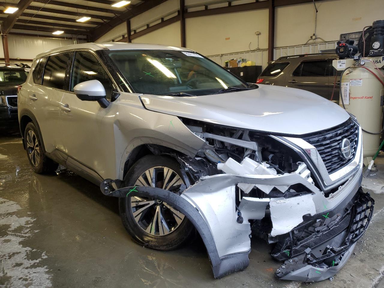 2021 Nissan Rogue VIN 5N1AT3BA6MC757939 Copart auction photo, front end / minor dent/scratches damage thumbnail 4