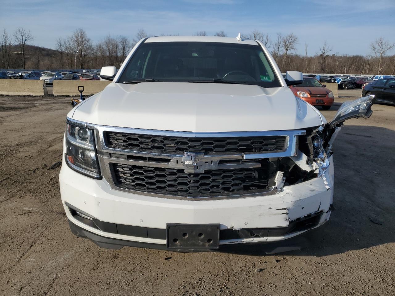 2018 Chevrolet Tahoe VIN 1GNSKBKC5JR210071 Copart auction photo, front end / minor dent/scratches damage thumbnail 5