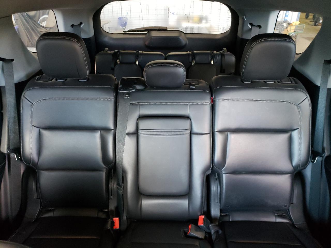 2022 Ford Explorer VIN 1FMSK7DH1NGB06074 Copart auction photo, hail / side damage thumbnail 10
