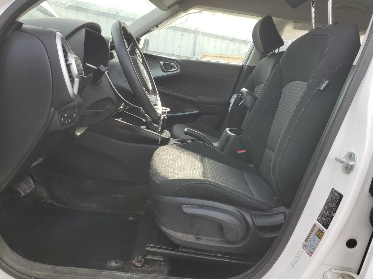 2020 KIA Soul VIN KNDJ23AU8L7021076 Copart auction photo, side / rear end damage thumbnail 7