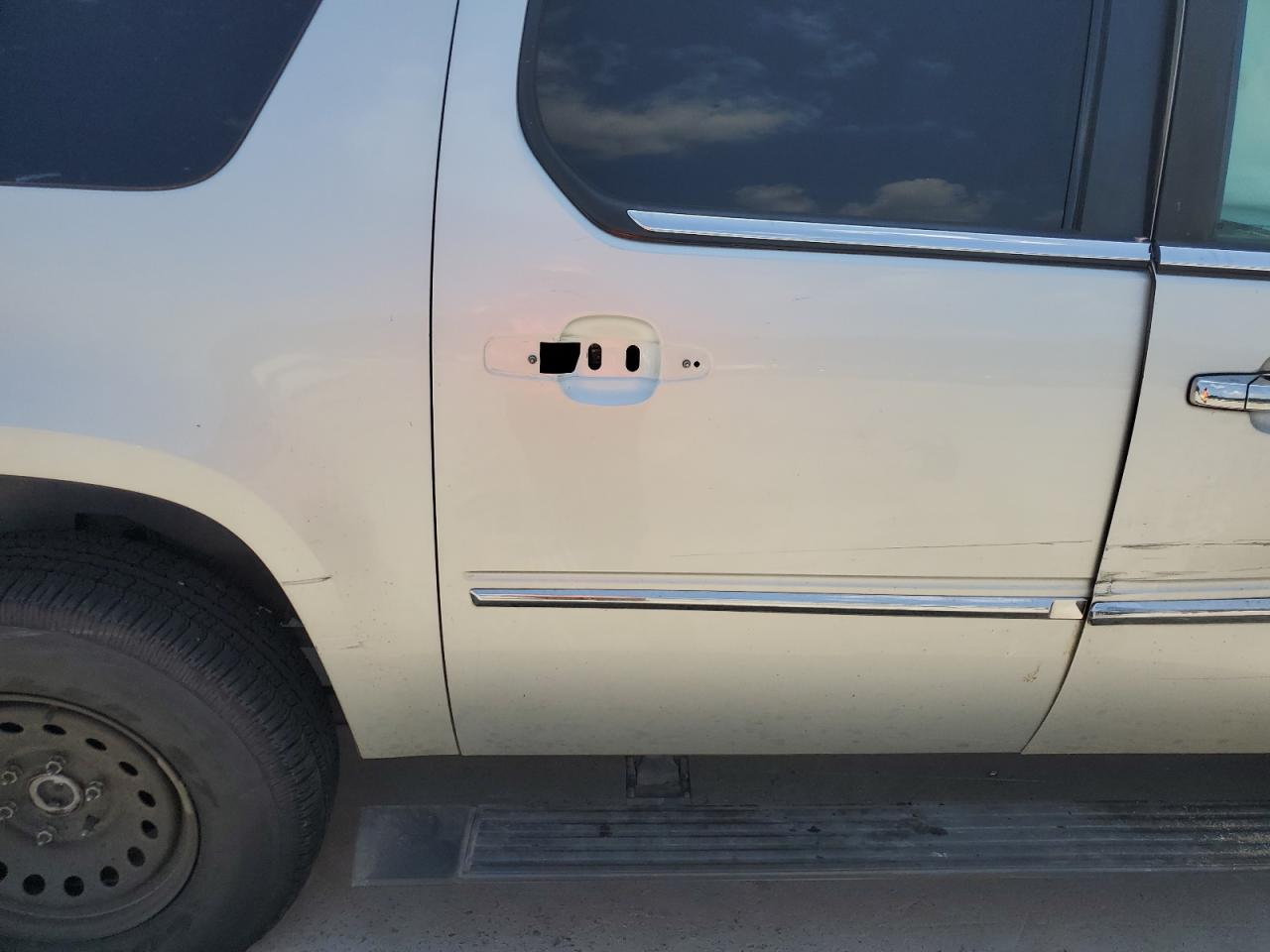 2011 Cadillac Escalade VIN 1GYS3JEFXBR279033 Copart auction photo, front end / side damage thumbnail 11