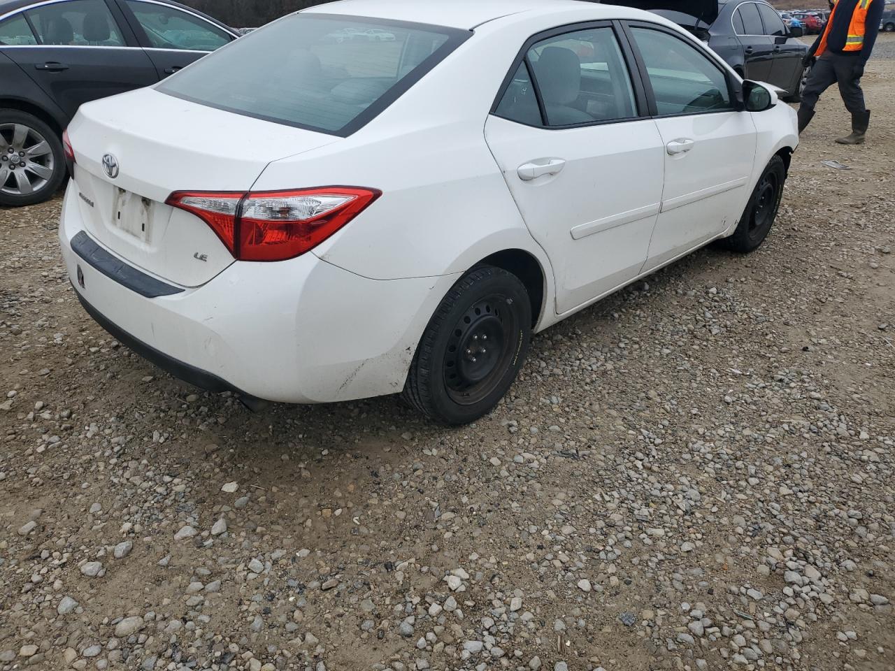 2015 Toyota Corolla VIN 5YFBURHEXFP198506 Copart auction photo, front end damage thumbnail 3