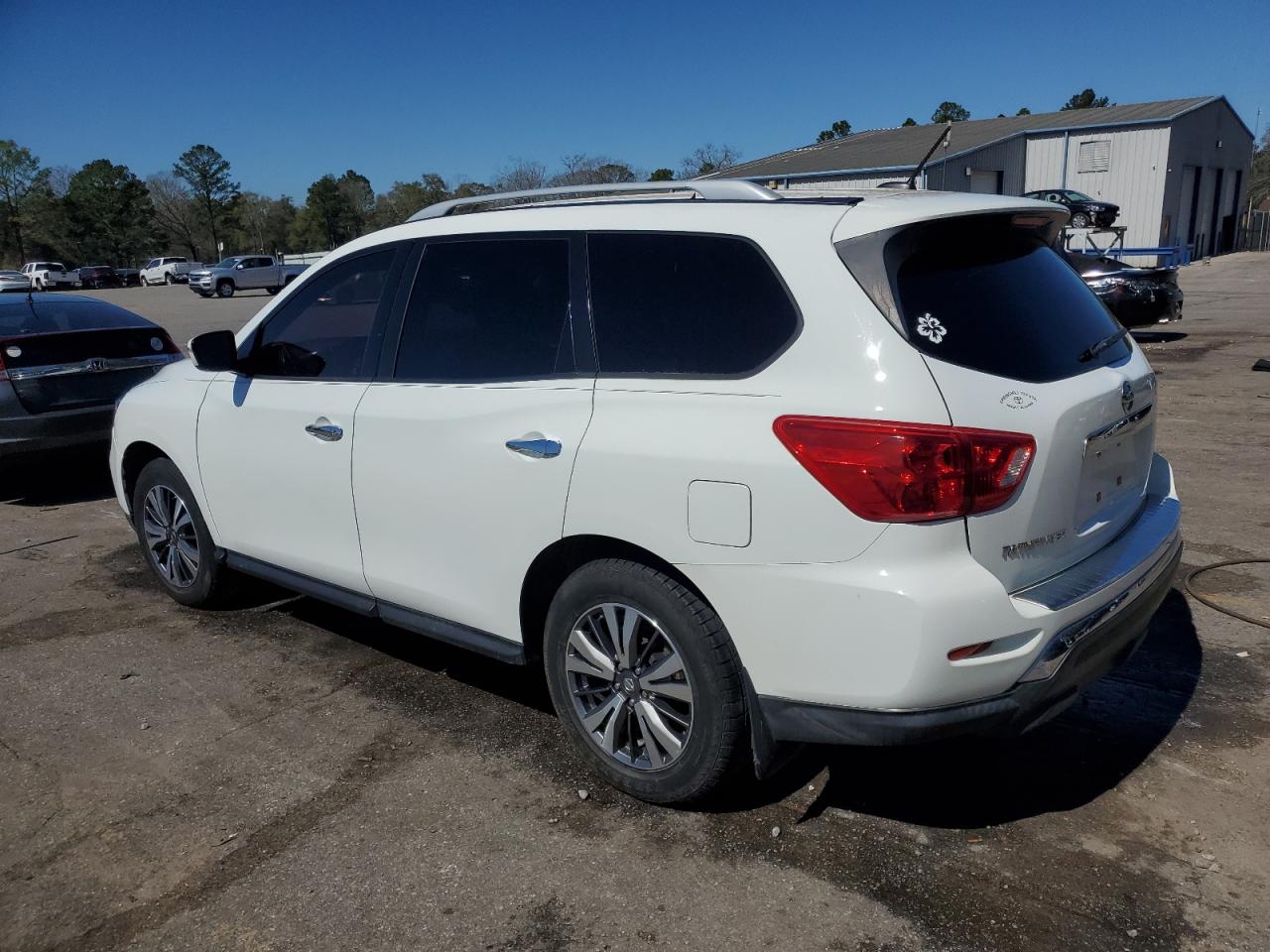 2017 Nissan Pathfinder VIN 5N1DR2MN3HC604933 Copart auction photo, side damage thumbnail 2