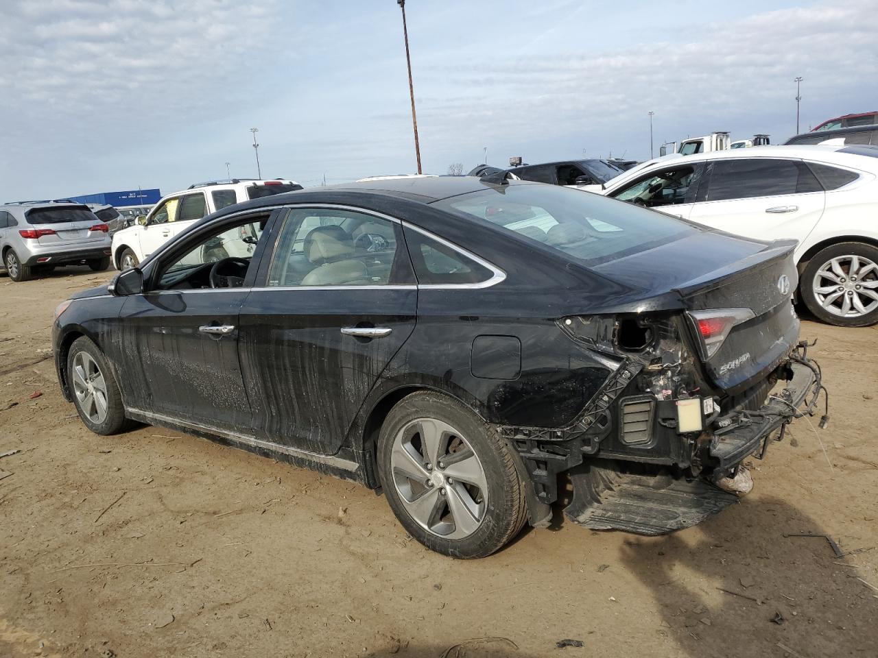 2016 Hyundai Sonata VIN KMHE34L11GA017902 Copart auction photo, rear end damage thumbnail 2