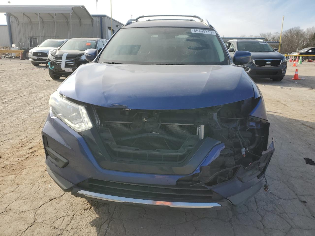 2017 Nissan Rogue VIN KNMAT2MT4HP504081 Copart auction photo, front end damage thumbnail 5
