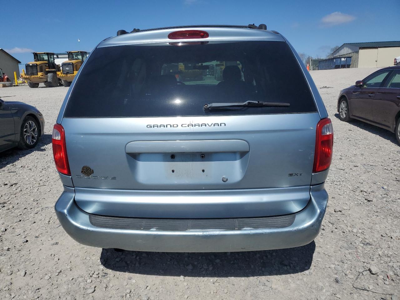 2005 Dodge Caravan VIN 2D4GP44L05R463715 Copart auction photo, front end / minor dent/scratches damage thumbnail 6