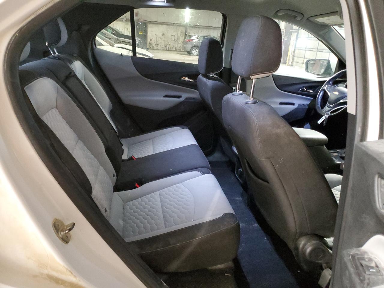 2018 Chevrolet Equinox VIN 2GNAXSEV8J6301101 Copart auction photo, front end / minor dent/scratches damage thumbnail 11