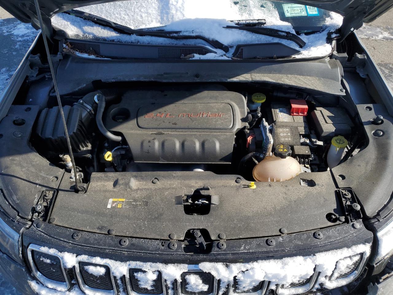 2022 Jeep Compass VIN 3C4NJDCB2NT175402 Copart auction photo, front end / side damage thumbnail 12