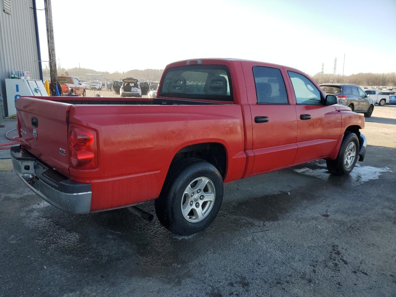 2005 Dodge Dakota VIN 1D7HE48N15S261716 Copart auction photo, front end damage thumbnail 3