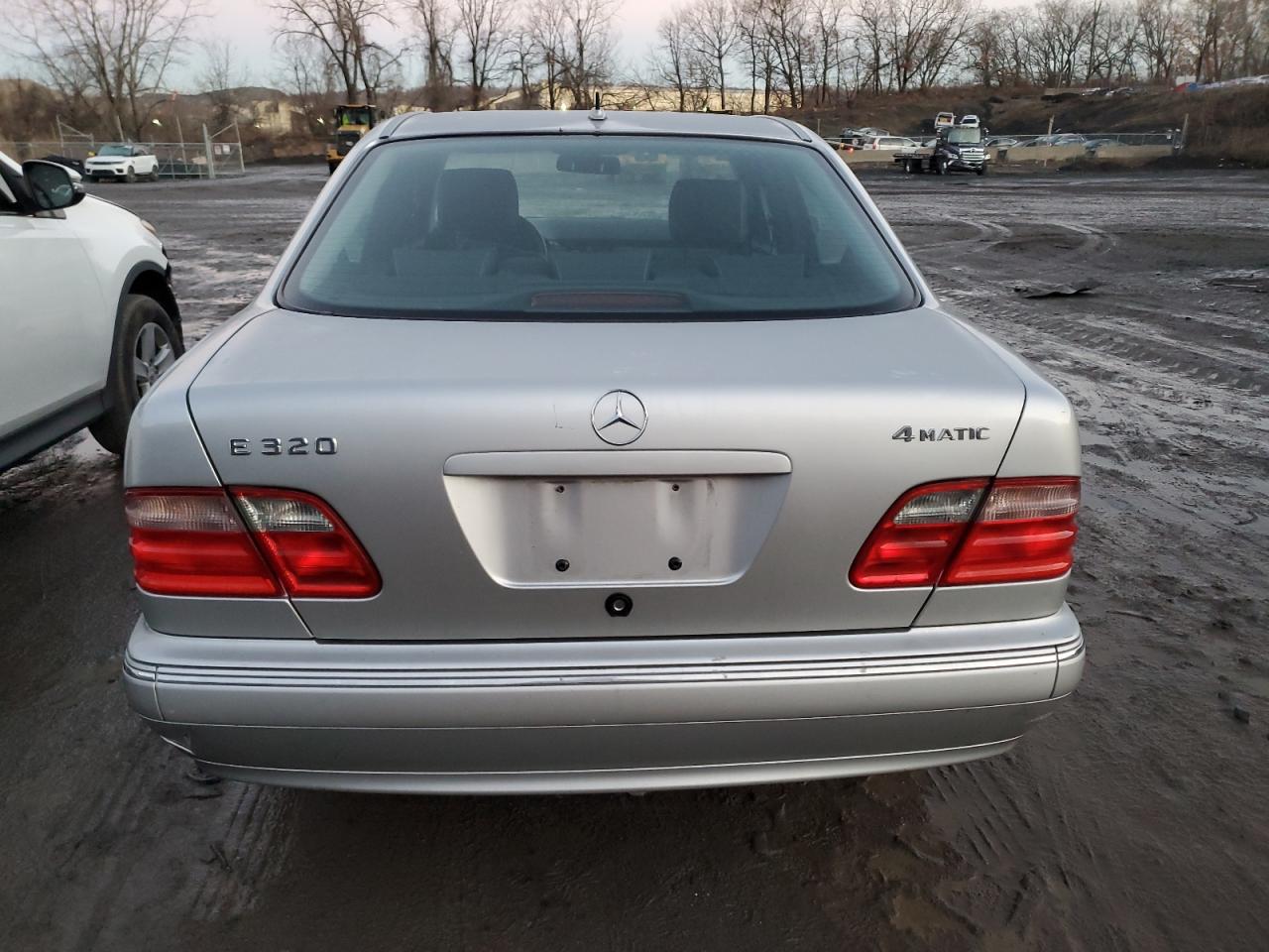 2002 Mercedes-Benz E-klasse VIN WDBJF82J32X066803 Copart auction photo, front end damage thumbnail 6