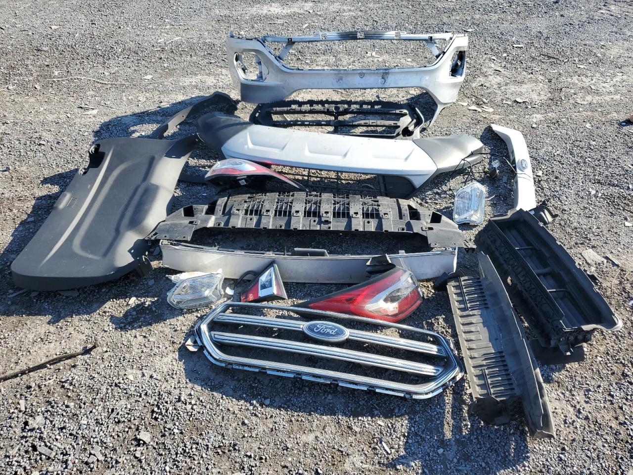 2017 Ford Escape VIN 1FMCU9GD1HUB07900 Copart auction photo, front end / rear end damage thumbnail 13