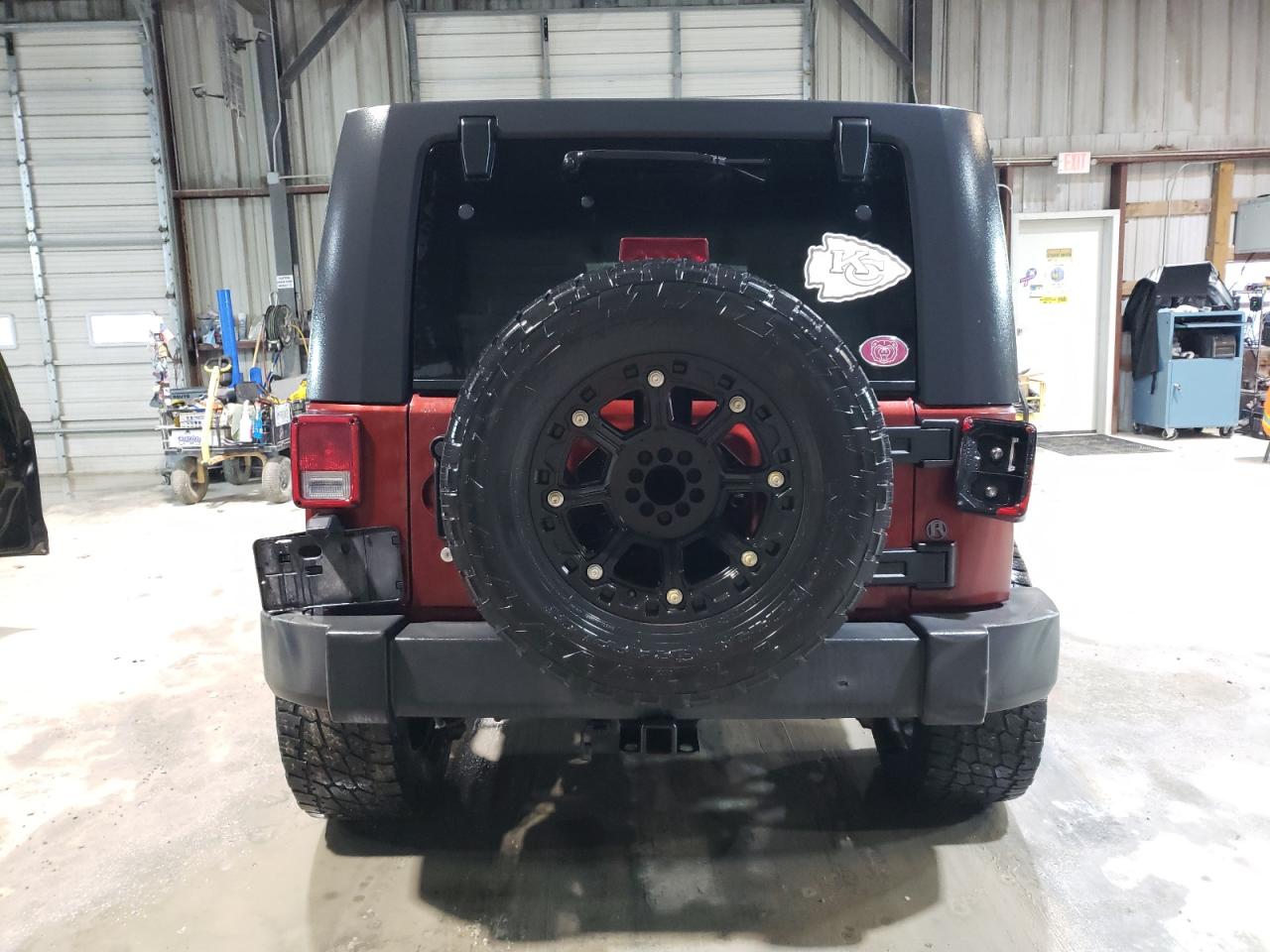 2008 Jeep Wrangler VIN 1J4GA39198L500302 Copart auction photo, front end / rear end damage thumbnail 6