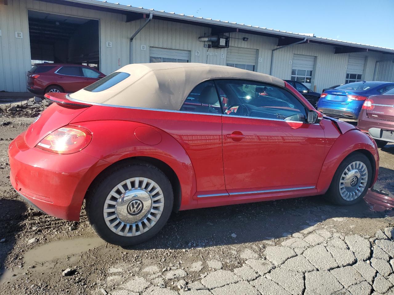 2013 Volkswagen Beetle VIN 3VW5X7ATXDM825899 Copart auction photo, front end / minor dent/scratches damage thumbnail 3