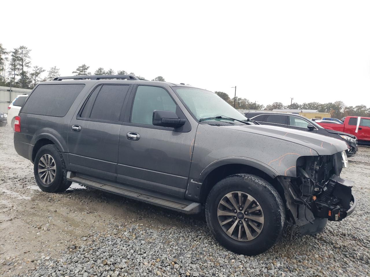 2015 Ford Expedition VIN 1FMJK1HT0FEF00637 Copart auction photo, front end / minor dent/scratches damage thumbnail 4