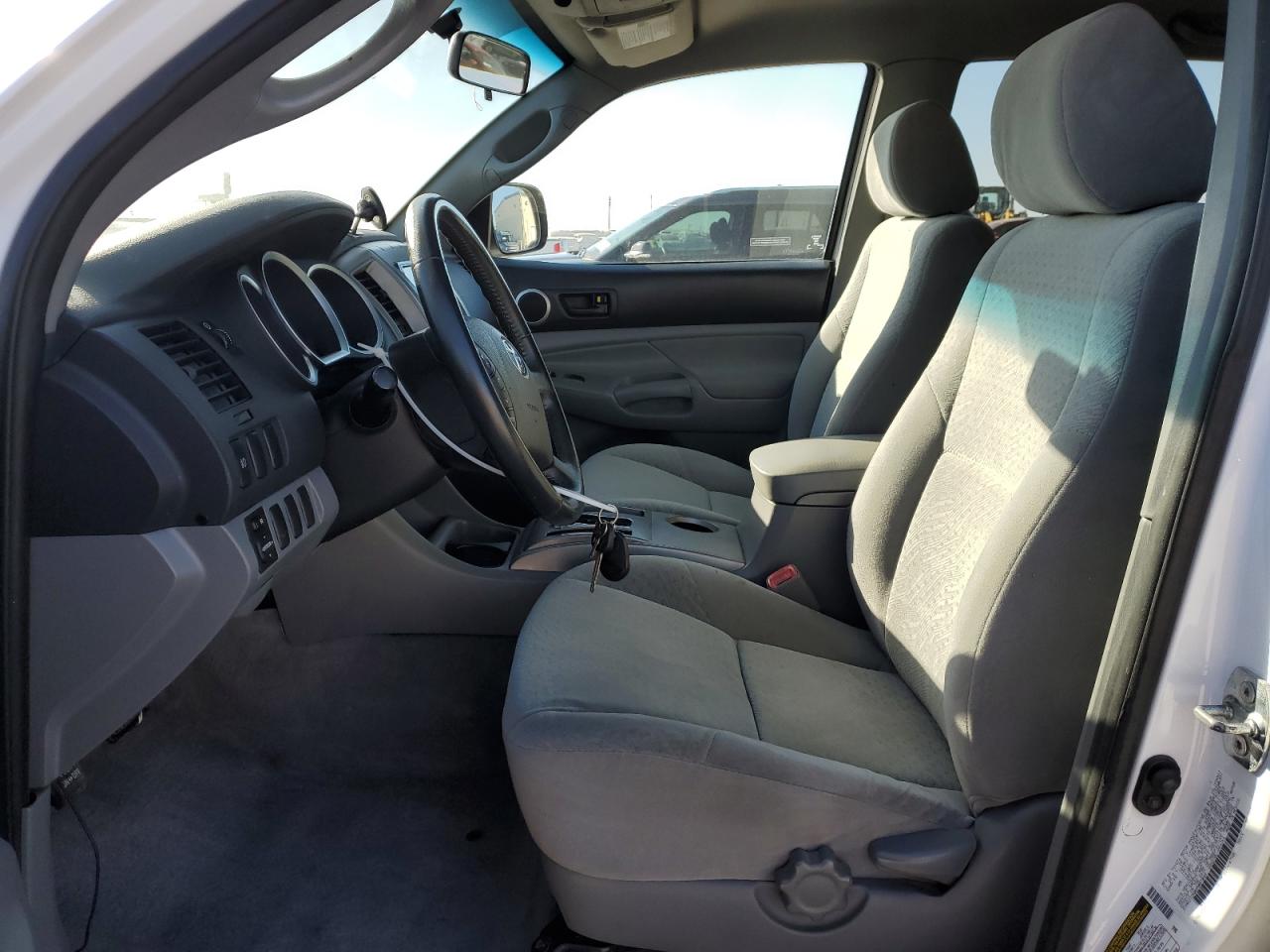 2006 Toyota Tacoma VIN 3TMKU72N06M007048 Copart auction photo, rear end / minor dent/scratches damage thumbnail 7