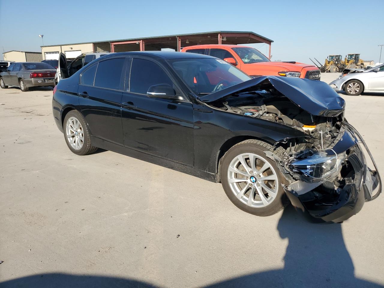 2018 BMW 3er VIN WBA8E5G54JNV03082 Copart auction photo, front end / hail damage thumbnail 4