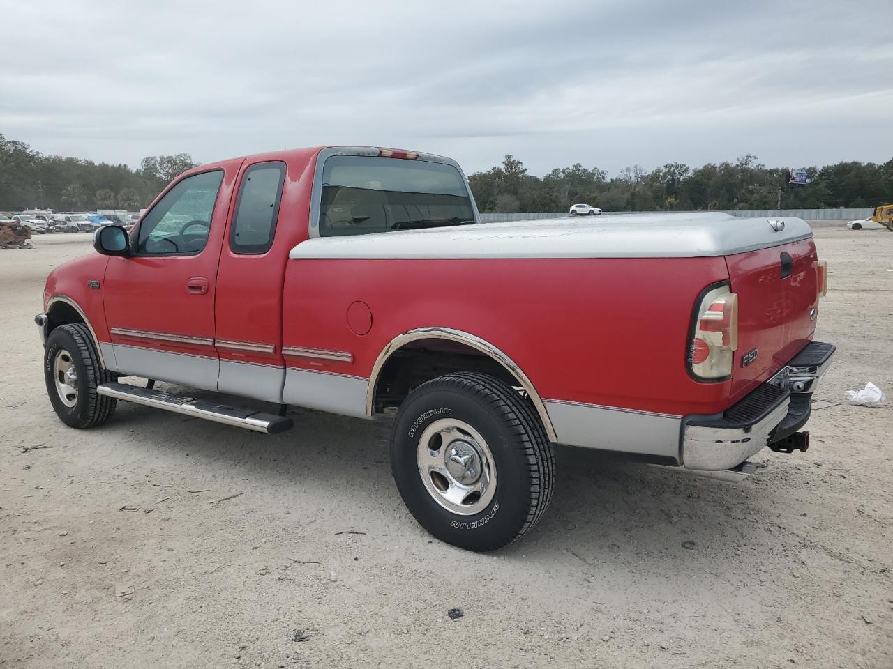 1997 Ford F-150 VIN 1FTDX17W9VNB69263 Copart auction photo, minor dent/scratches damage thumbnail 2