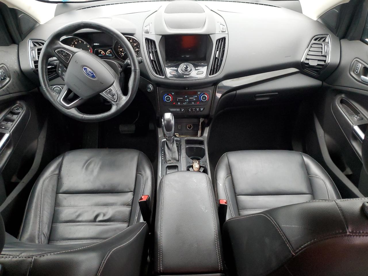 2019 Ford Escape VIN 1FMCU9J95KUA84794 Copart auction photo, vandalism / minor dent/scratches damage thumbnail 8