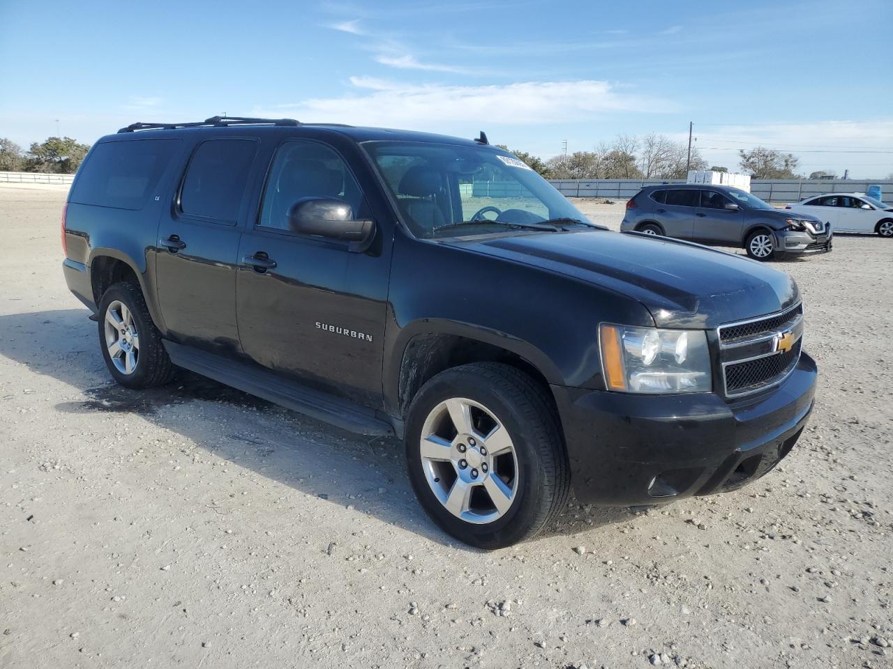 2012 Chevrolet Suburban VIN 1GNSKJE7XCR166063 Copart auction photo, vandalism damage thumbnail 4