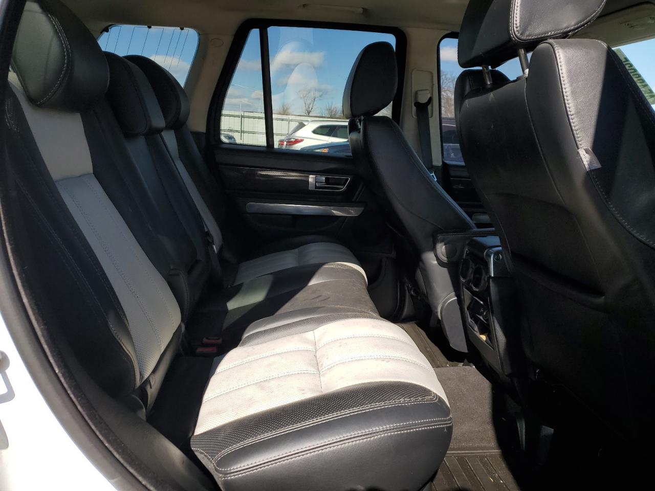 2013 Land Rover Range Rover VIN SALSH2E40DA778638 Copart auction photo, minor dent/scratches damage thumbnail 11