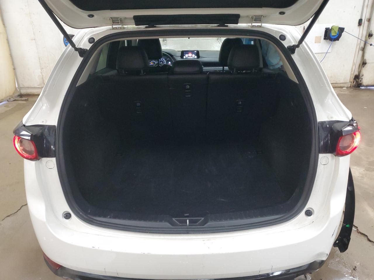 2019 Mazda CX-5 VIN JM3KFBCM1K0697500 Copart auction photo, rear end / undercarriage damage thumbnail 6