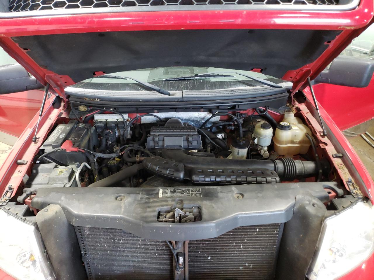 2006 Ford F-150 VIN 1FTPX14V86FB00701 Copart auction photo, front end damage thumbnail 11