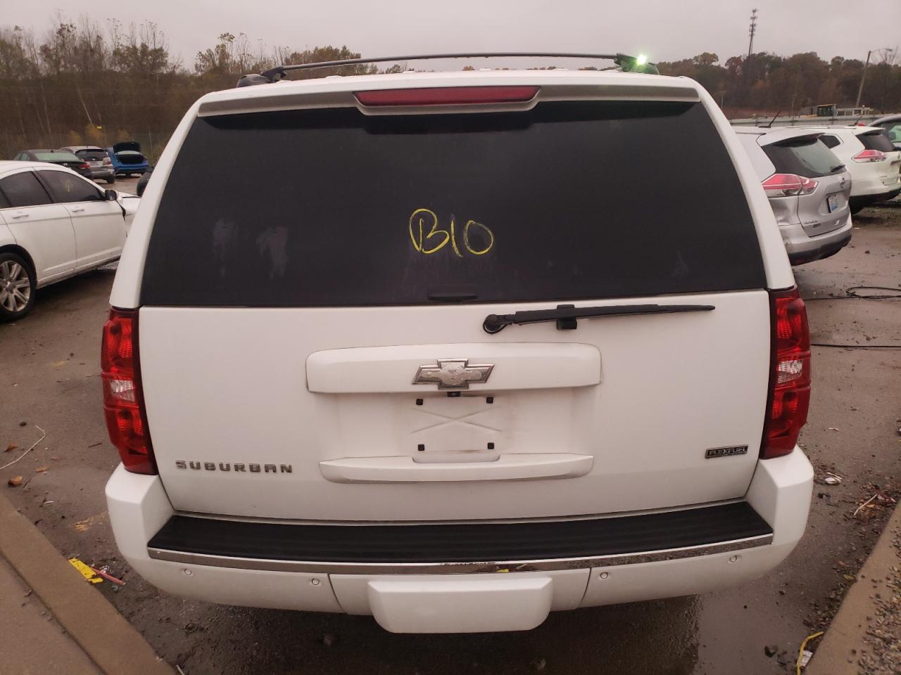 2009 Chevrolet Suburban VIN 1GNFC36019J122990 Copart auction photo, front end damage thumbnail 6