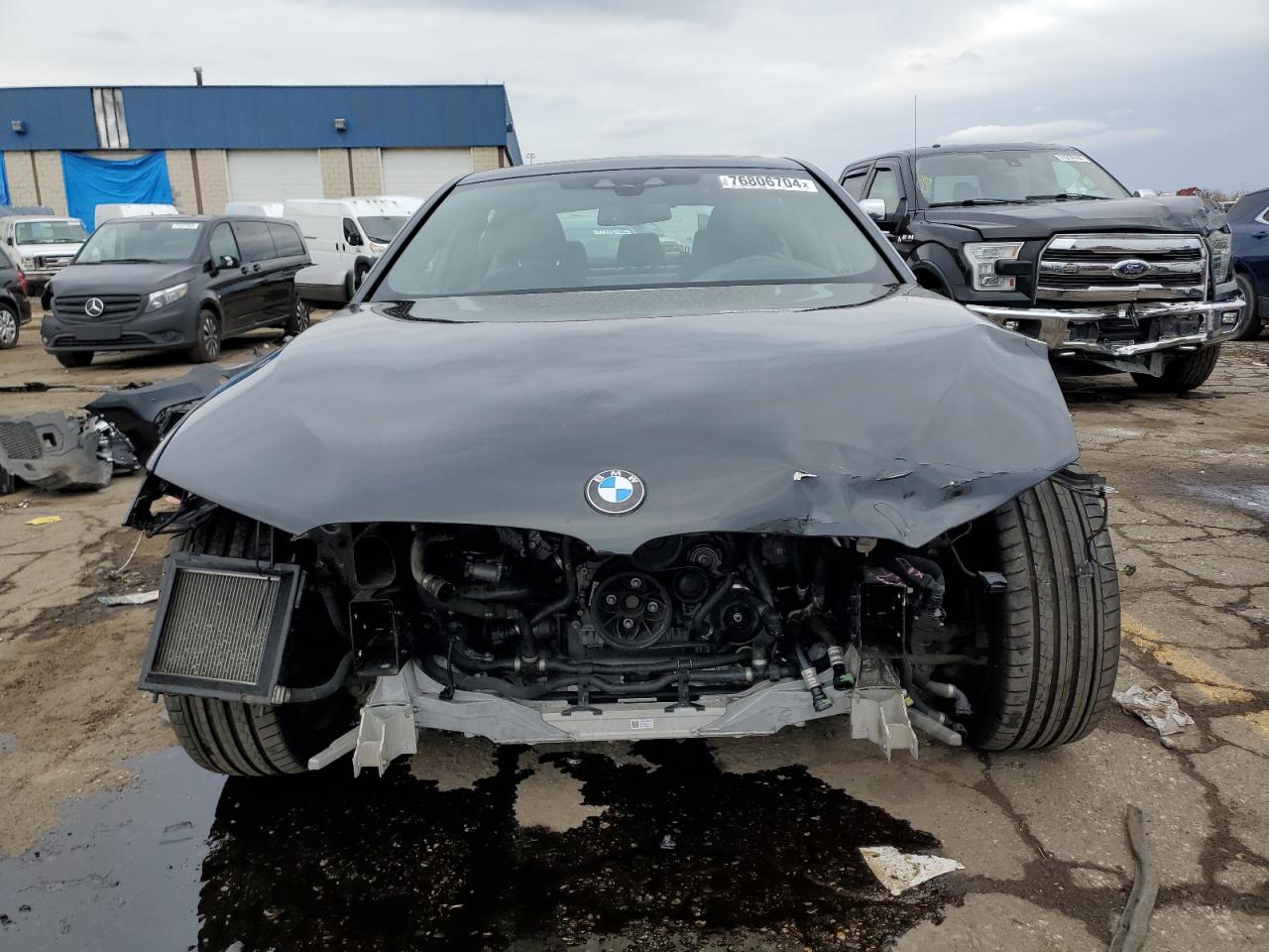 2018 BMW M5 VIN WBAJB9C58JB049475 Copart auction photo, front end damage thumbnail 5