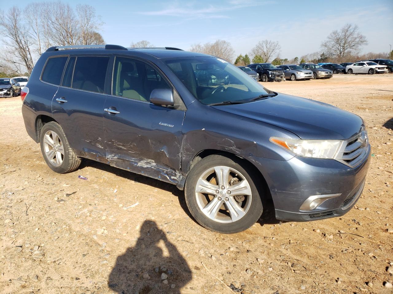 2013 Toyota Highlander VIN 5TDYK3EH8DS116059 Copart auction photo, front end / side damage thumbnail 4