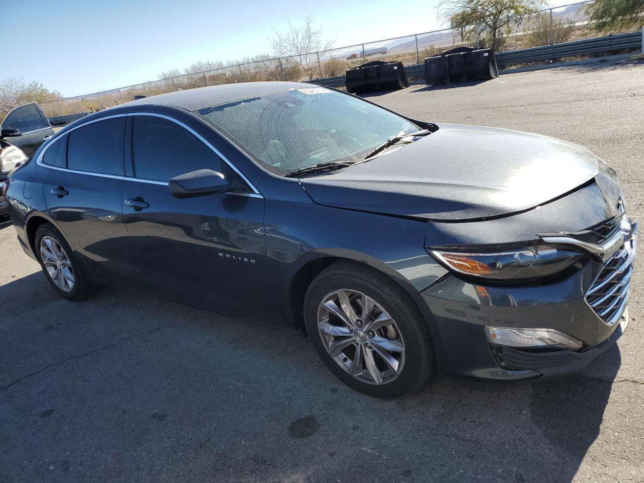 2019 Chevrolet Malibu VIN 1G1ZD5ST3KF180597 Copart auction photo, front end damage thumbnail 4
