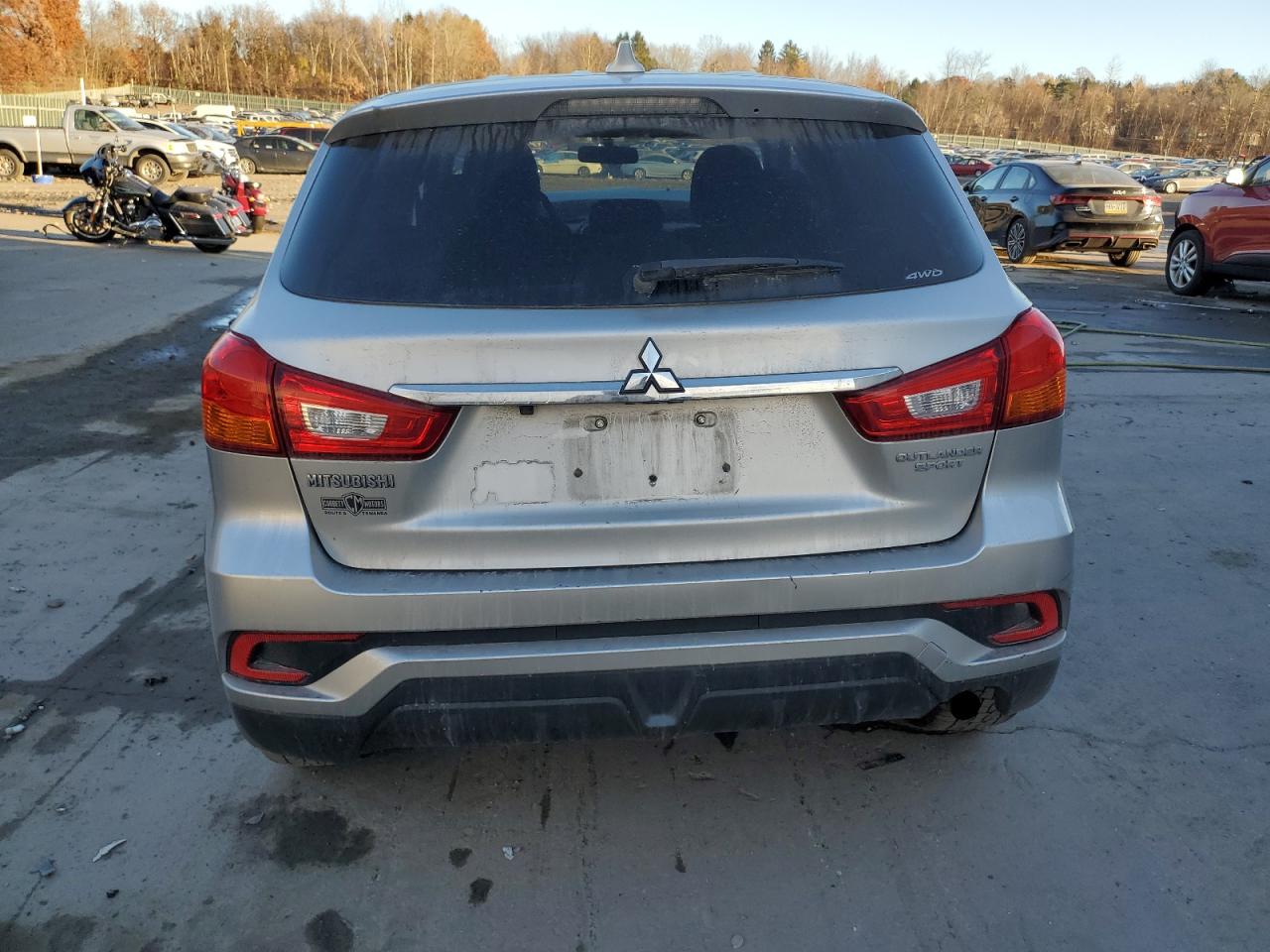 2018 Mitsubishi Outlander VIN JA4AR3AU4JU019202 Copart auction photo, front end / minor dent/scratches damage thumbnail 6