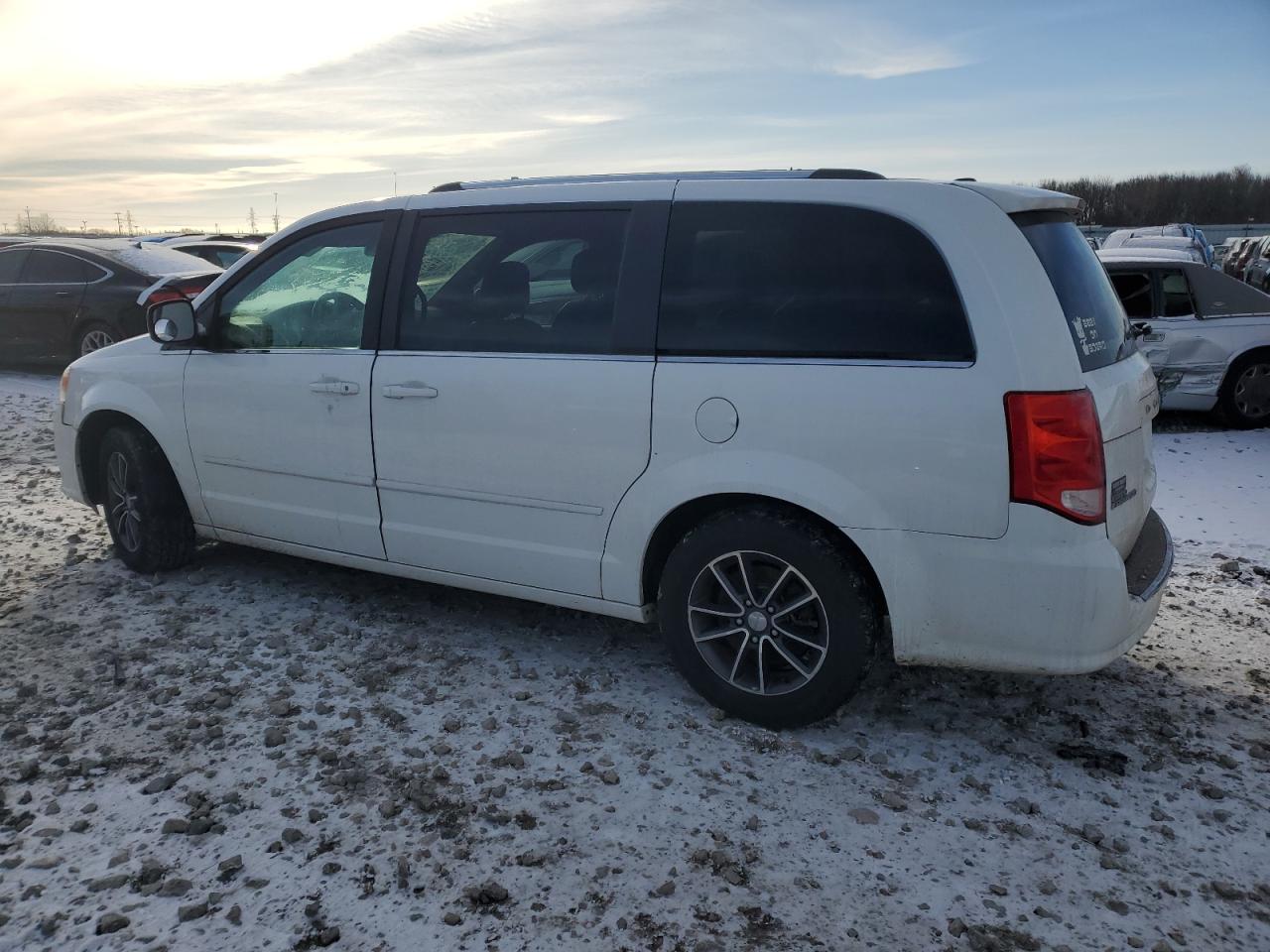2017 Dodge Caravan VIN 2C4RDGCG2HR561959 Copart auction photo, front end damage thumbnail 2