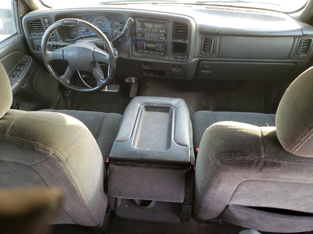 2004 Chevrolet Silverado VIN 1GCHK23264F247709 Copart auction photo, all over damage thumbnail 8