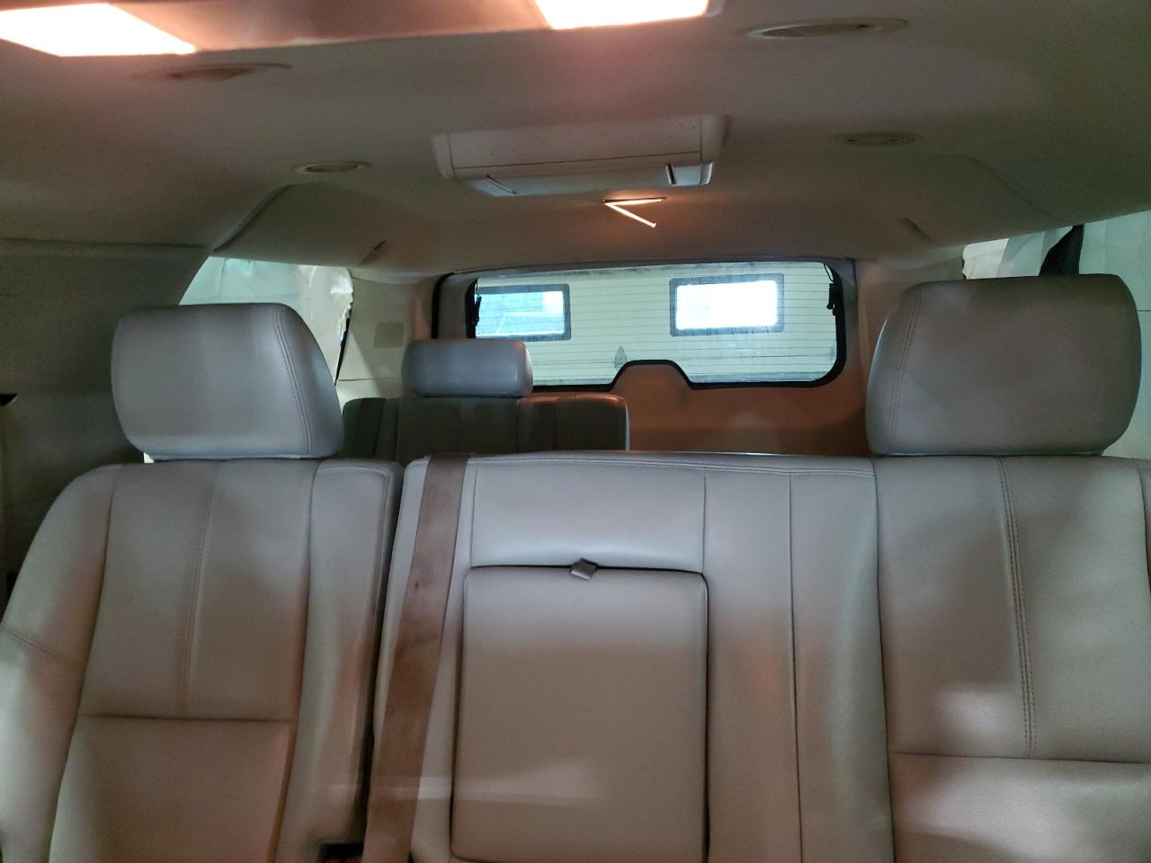 2014 Chevrolet Suburban VIN 1GNSKJE79ER208029 Copart auction photo, front end damage thumbnail 10