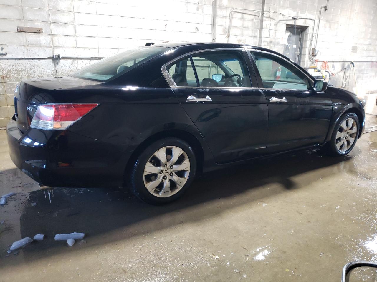 2009 Honda Accord VIN 1HGCP36869A011973 Copart auction photo, rear end / minor dent/scratches damage thumbnail 3