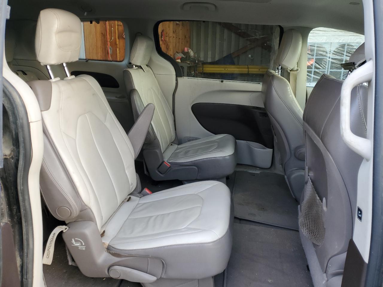 2017 Chrysler Pacifica VIN 2C4RC1BG1HR578589 Copart auction photo, front end damage thumbnail 11