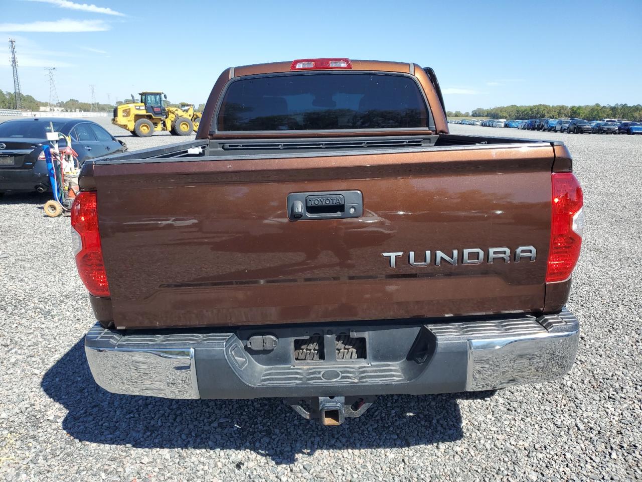 2017 Toyota Tundra VIN 5TFEW5F13HX217000 Copart auction photo, side / undercarriage damage thumbnail 6