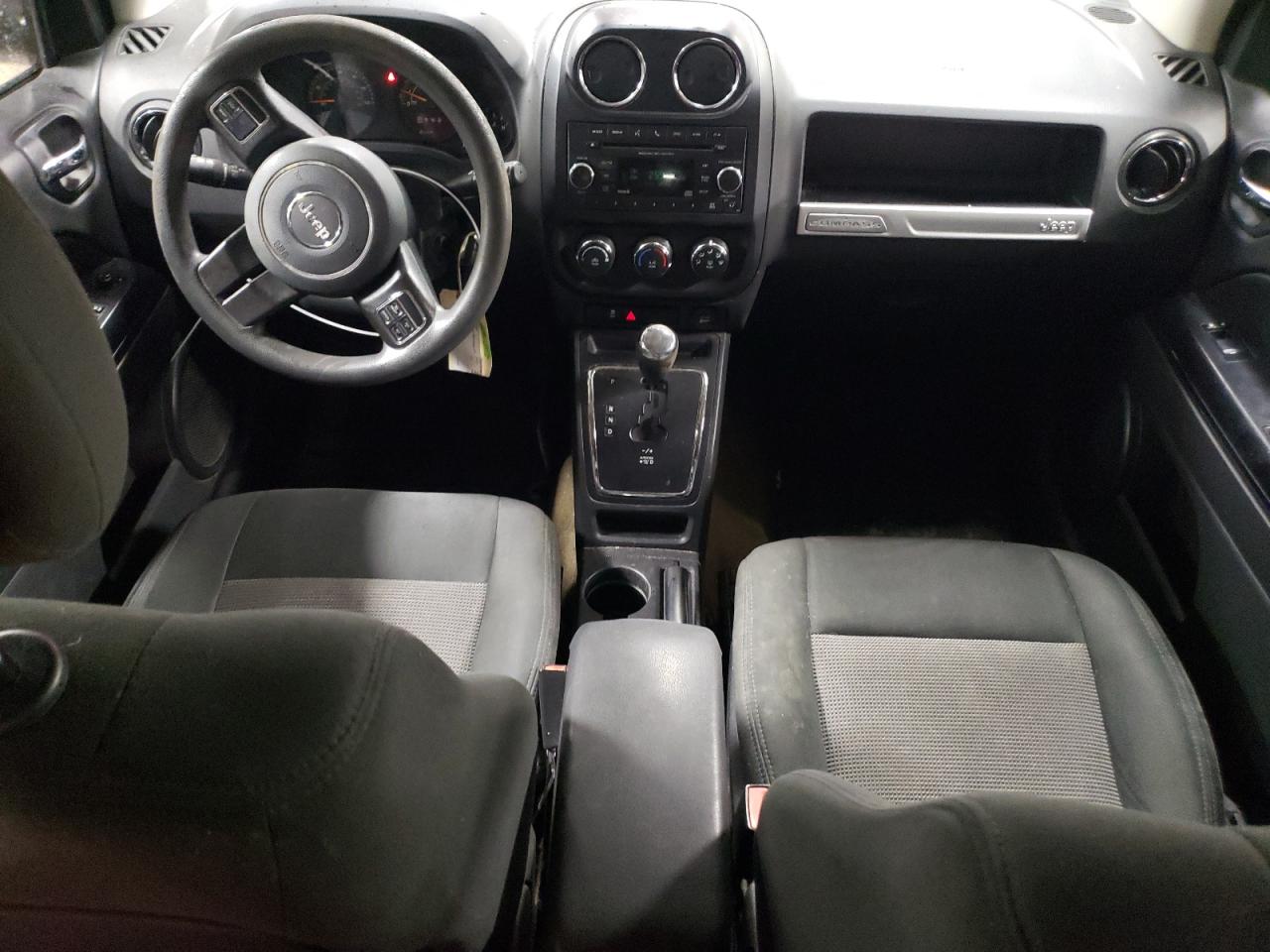 2016 Jeep Compass VIN 1C4NJDBB6GD686282 Copart auction photo, front end / minor dent/scratches damage thumbnail 8