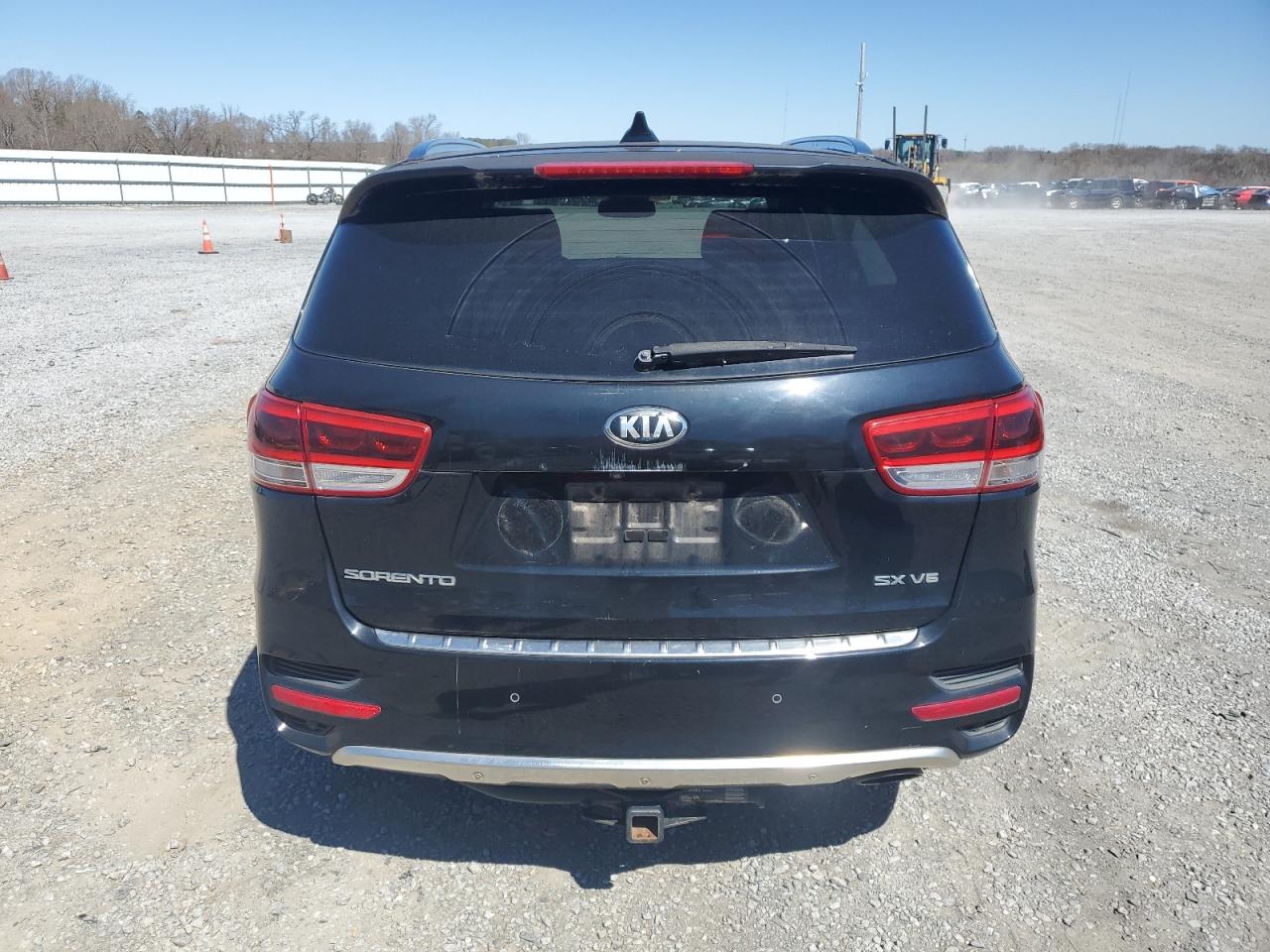 2016 KIA Sorento VIN 5XYPK4A59GG166936 Copart auction photo, minor dent/scratches damage thumbnail 6