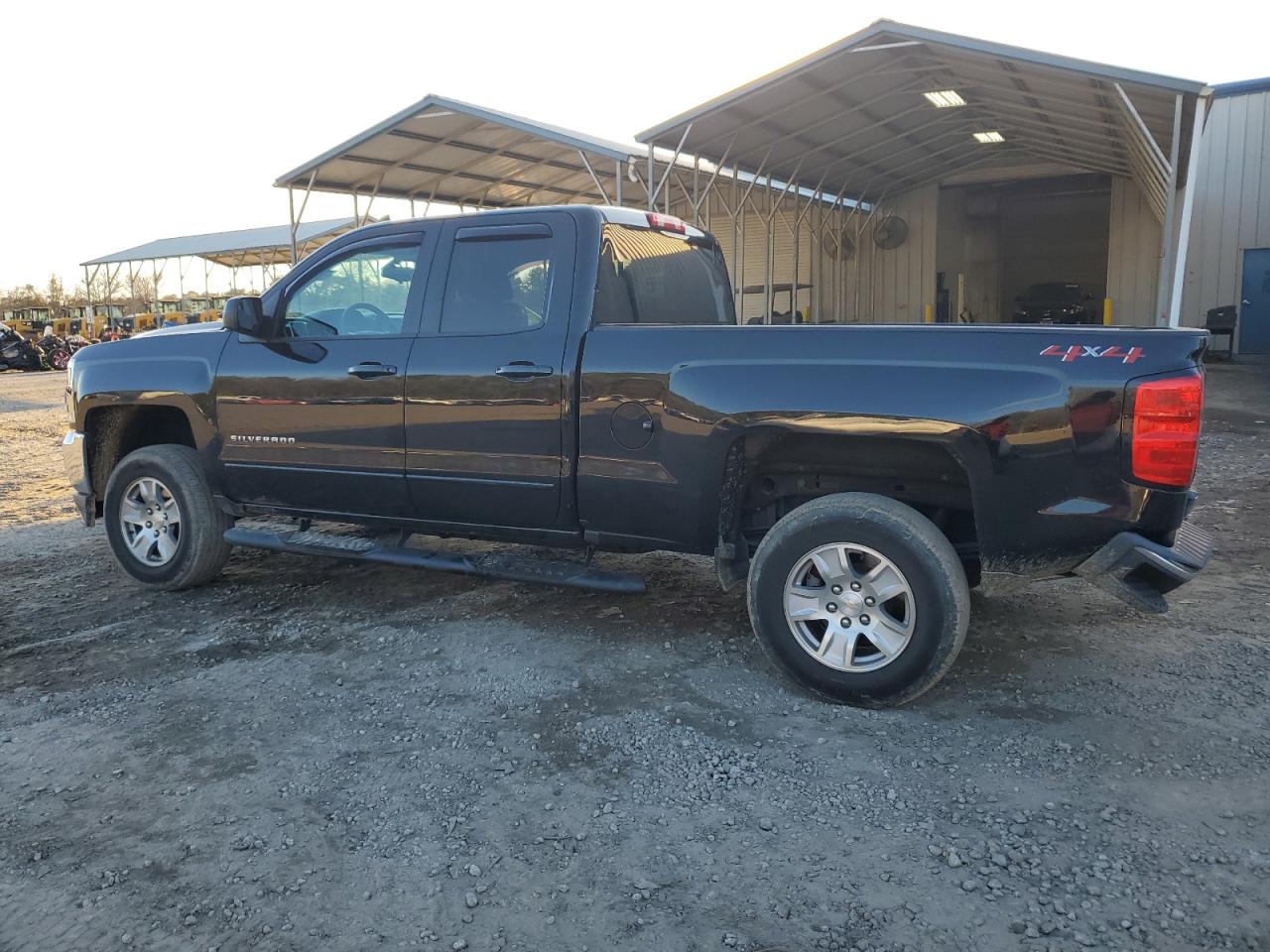 2018 Chevrolet Silverado VIN 1GCVKREH4JZ105995 Copart auction photo, rear end / side damage thumbnail 2