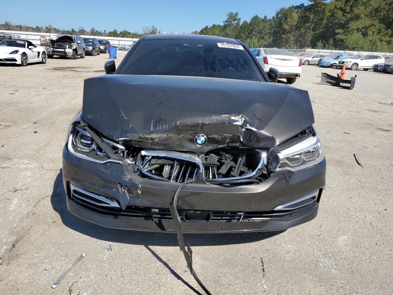 2019 BMW 5er VIN WBAJE5C55KWW06675 Copart auction photo, front end damage thumbnail 5