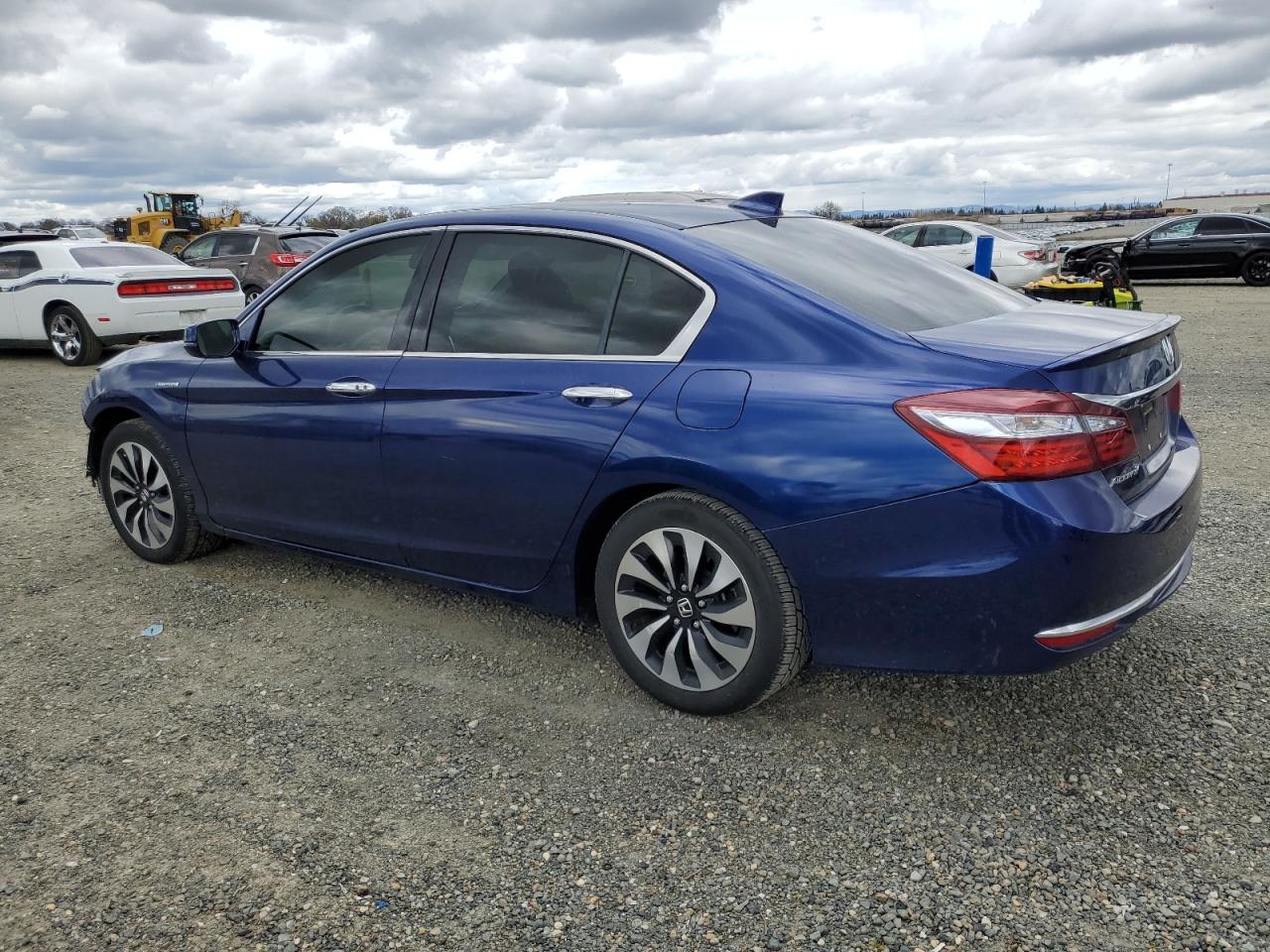 2017 Honda Accord VIN JHMCR6F33HC015284 Copart auction photo, front end damage thumbnail 2