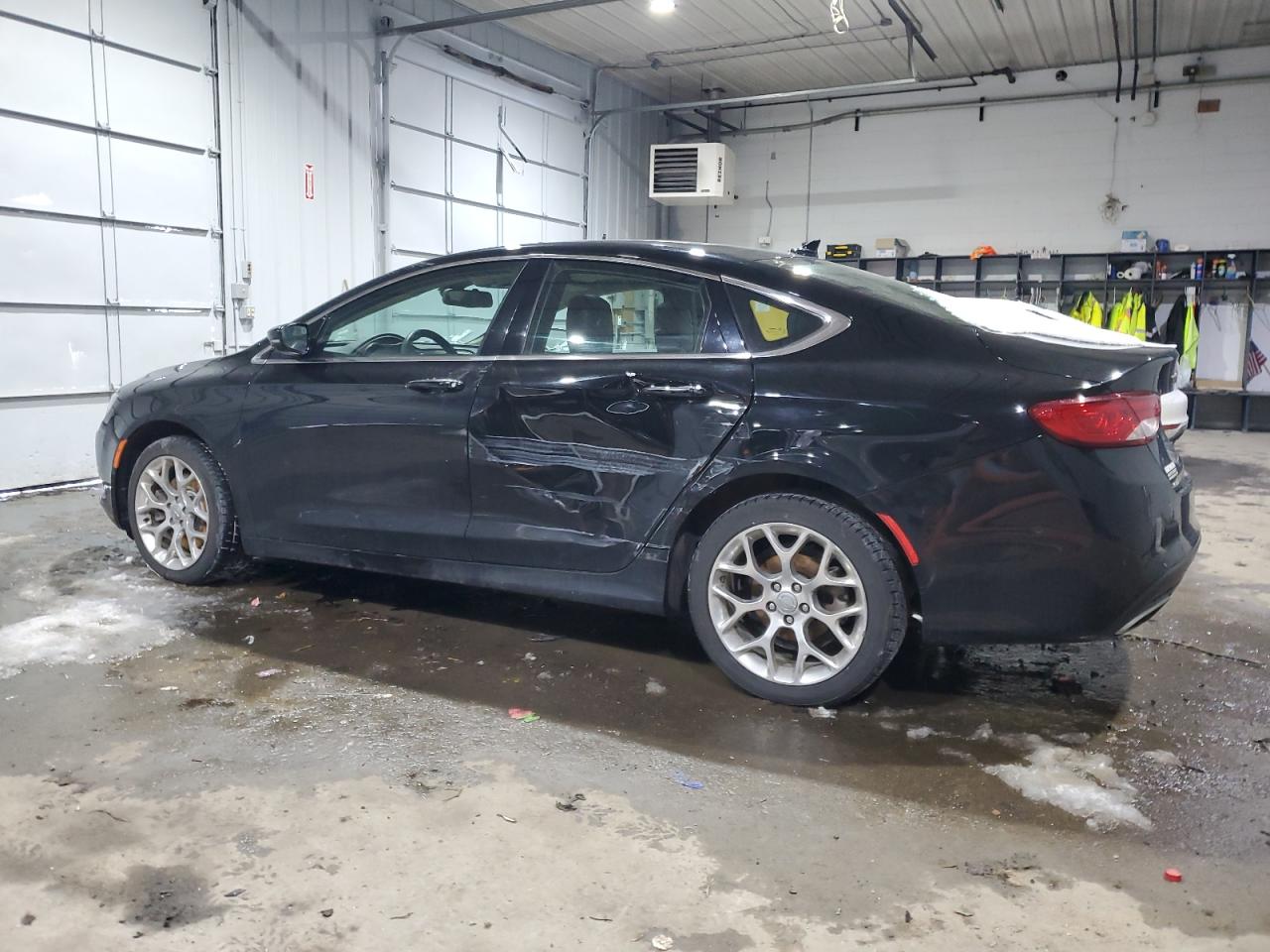 2015 Chrysler 200 VIN 1C3CCCEG3FN664613 Copart auction photo, side / minor dent/scratches damage thumbnail 2