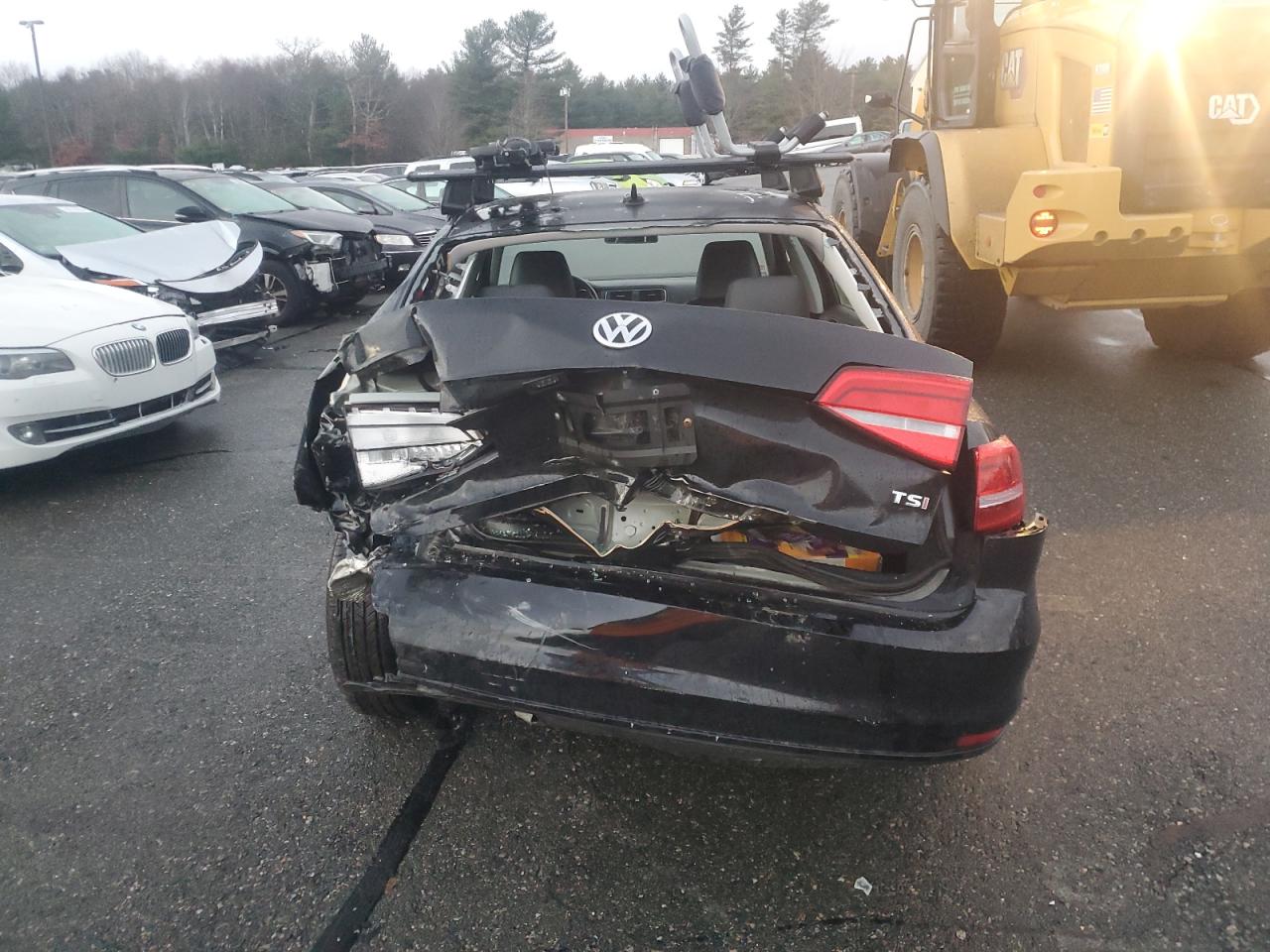 2015 Volkswagen Jetta VIN 3VWD17AJ3FM262323 Copart auction photo, rear end / minor dent/scratches damage thumbnail 6