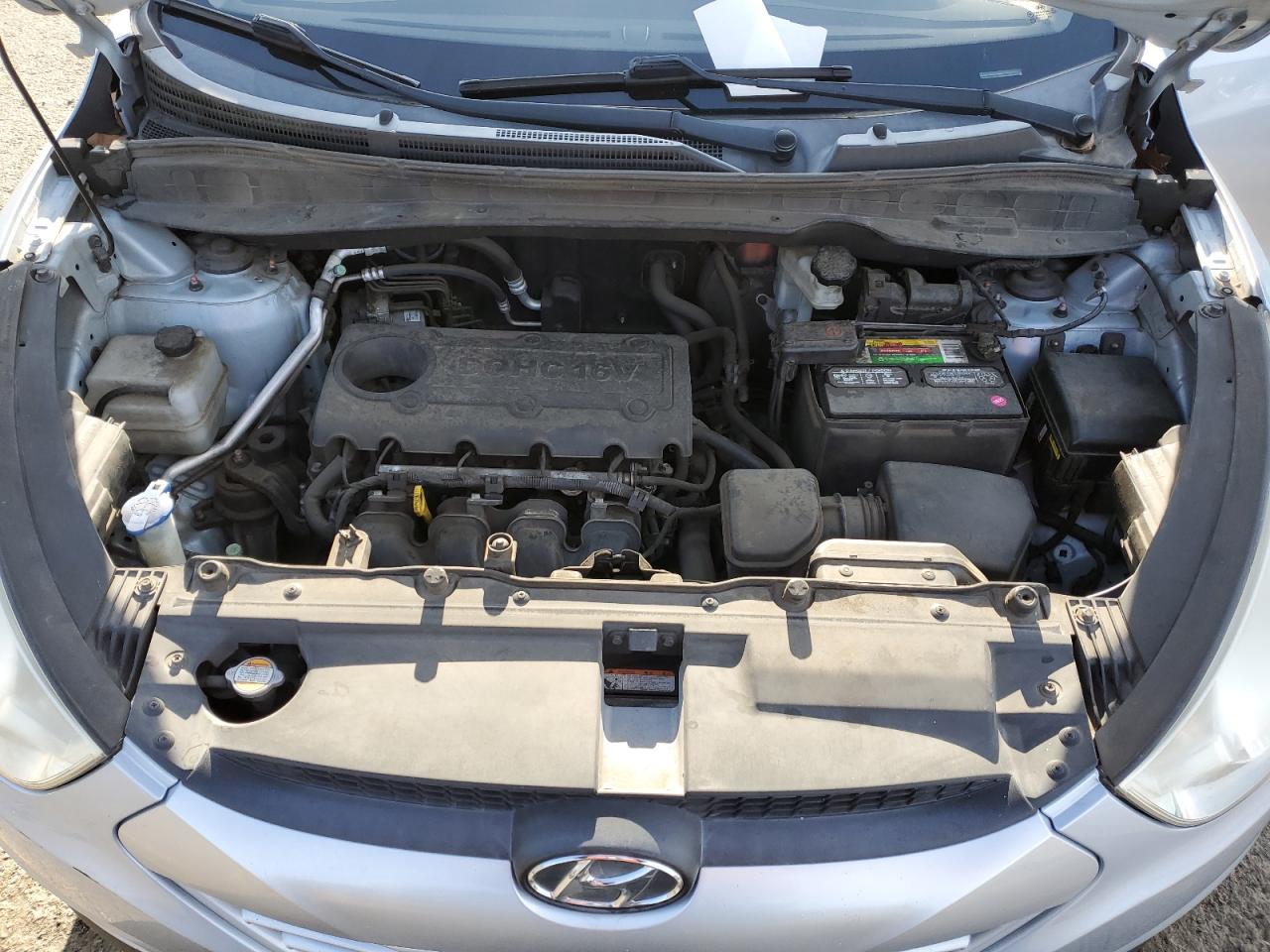 2011 Hyundai Tucson VIN KM8JU3ACXBU193882 Copart auction photo, rear end damage thumbnail 11