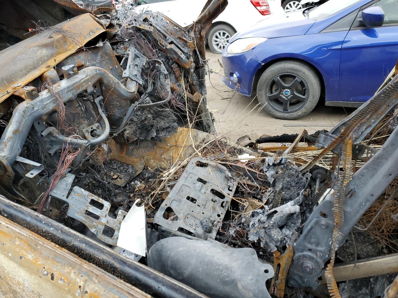 2009 Cadillac Escalade VIN 1GYFK26299R143167 Copart auction photo, burn damage thumbnail 7