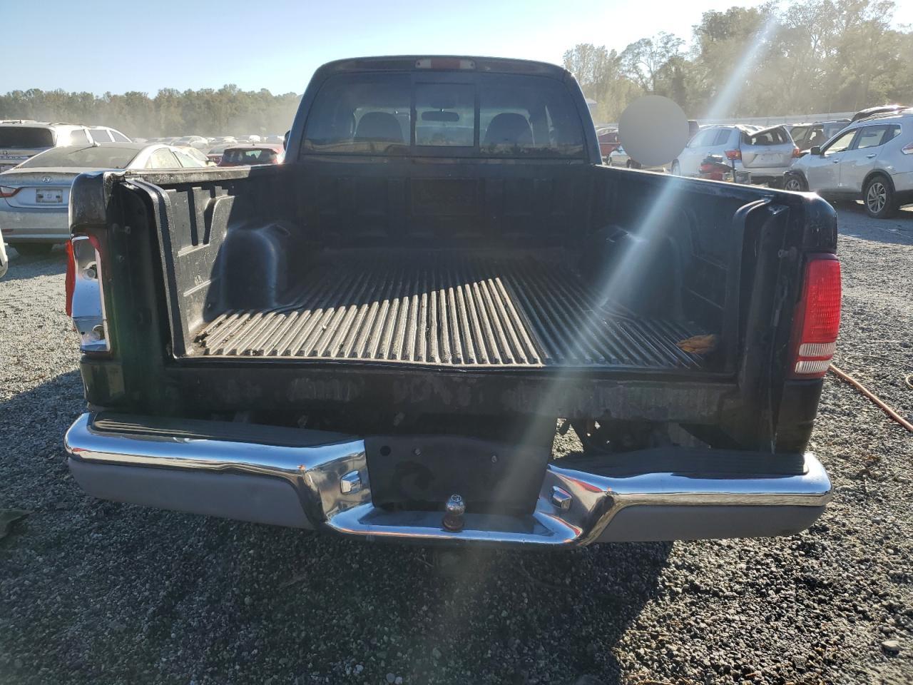 2000 Dodge Dakota VIN 1B7GL22X6YS730796 Copart auction photo, front end / minor dent/scratches damage thumbnail 6