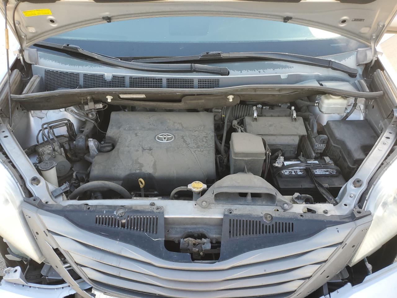 2014 Toyota Sienna VIN 5TDYK3DC8ES472826 Copart auction photo, front end / top/roof damage thumbnail 14
