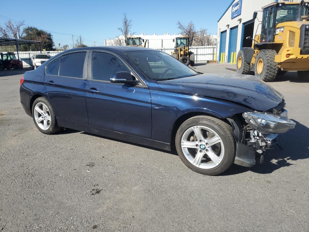 2012 BMW 3er VIN WBA3C1C57CF431564 Copart auction photo, front end / side damage thumbnail 4