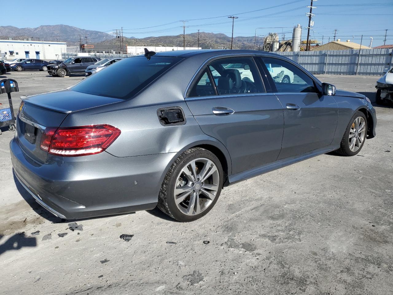 2016 Mercedes-Benz E-klasse VIN WDDHF5KB7GB309899 Copart auction photo, front end / rear end damage thumbnail 3